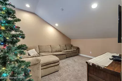  12 Beachwood Court, Lake Harmony, PA 18624 - Photo 22