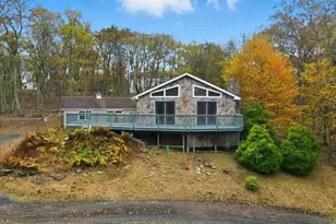 2318 Sunbird Ct, Henryville, PA 18332 - Photo 4