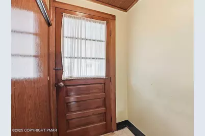  525 Dewey Street, Scranton, PA 18519 - Photo 10