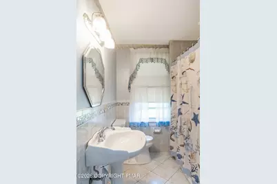  11 E Front Street, Jim Thorpe, PA 18229 - Photo 44