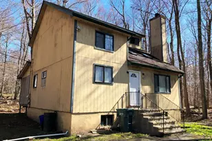 8900 Racoon Trail, Tobyhanna, PA 18466 - Photo 16