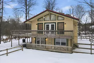 401 Clearview Dr, Long Pond, PA 18334 - Photo 4