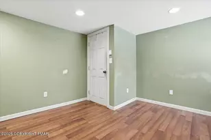 401 Clearview Dr, Long Pond, PA 18334 - Photo 32