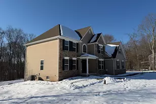 129 Doria Dr, Blakeslee, PA 18610 - Photo 2