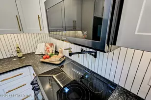 205 Winona Rd, Mount Pocono, PA 18344 - Photo 14