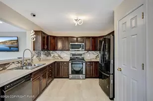 1013 Bear Swamp Rd, East Stroudsburg, PA 18302 - Photo 14