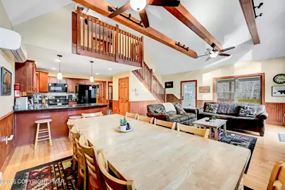  136 Pineknoll Drive, Lake Harmony, PA 18624 - Photo 14