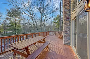 136 Pineknoll Dr, Lake Harmony, PA 18624 - Photo 6