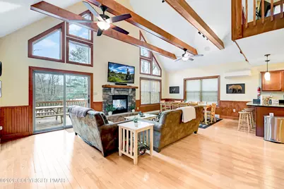  136 Pineknoll Drive, Lake Harmony, PA 18624 - Photo 8