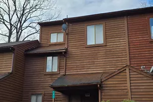 503 English Ct, Bushkill, PA 18324 - Photo 1