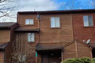 503 English Ct, Bushkill, PA 18324 - Photo 2