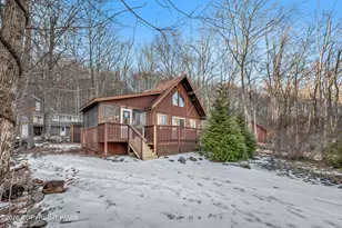 5791 Decker Rd, Bushkill, PA 18324 - Photo 2