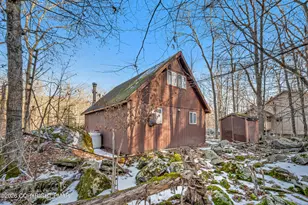 5791 Decker Rd, Bushkill, PA 18324 - Photo 4