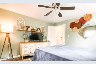  36 Main Street, Delaware Water Gap, PA 18327 - Photo 22