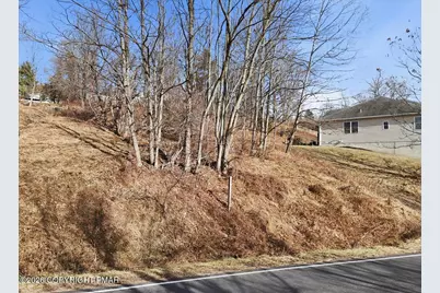  517 Edgemont Road, Stroudsburg, PA 18360 - Photo 2