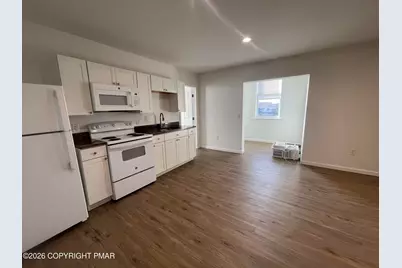  548 Main Street #6 B, Stroudsburg, PA 18360 - Photo 8