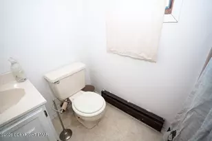 143 Totteridge Rd, Bushkill, PA 18324 - Photo 4