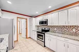 220 Stillwater Dr, Pocono Summit, PA 18346 - Photo 20