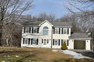 347 Skyline Dr, Blakeslee, PA 18610 - Photo 1