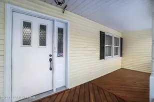 111 Brewster Wy, East Stroudsburg, PA 18301 - Photo 4