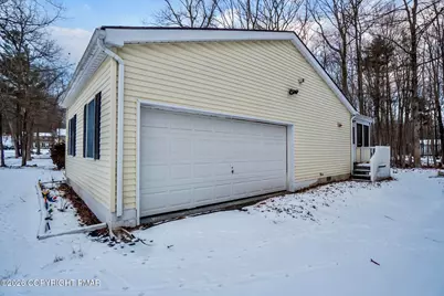  111 Brewster Way, East Stroudsburg, PA 18301 - Photo 6