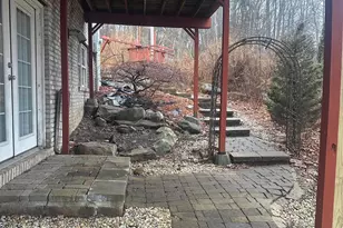 2 Shepard Ct, Delaware Water Gap, PA 18327 - Photo 8