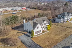 124 Milestone Dr, East Stroudsburg, PA 18302 - Photo 4