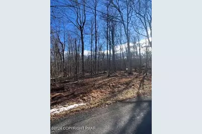 Bristol Cir E 231, East Stroudsburg, PA 18302 - Photo 2
