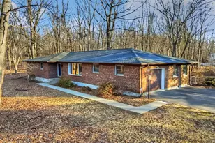 237 Shady Oaks Dr, Saylorsburg, PA 18353 - Photo 1