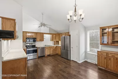  315 Rolling Hills Drive, East Stroudsburg, PA 18302 - Photo 4