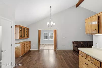  315 Rolling Hills Drive, East Stroudsburg, PA 18302 - Photo 6