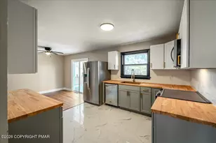 7136 Howel Terrace, Stroudsburg, PA 18360 - Photo 6