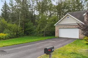 32 Pine Tree Dr, Covington Township, PA 18424 - Photo 6