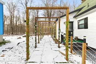 939 Country Pl Dr, Tobyhanna, PA 18466 - Photo 4