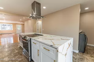 9851 Deerwood Dr, Tobyhanna, PA 18466 - Photo 14