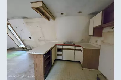  1158 Navajo Trail, Gouldsboro, PA 18424 - Photo 4