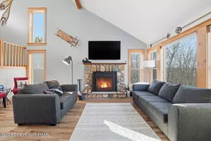 208 Sycamore Ct, Tannersville, PA 18372 - Photo 10