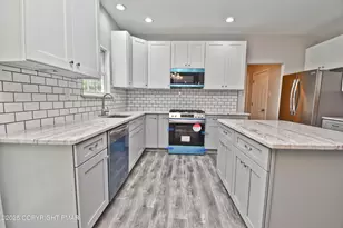 557 Marco Way, East Stroudsburg, PA 18302 - Photo 4