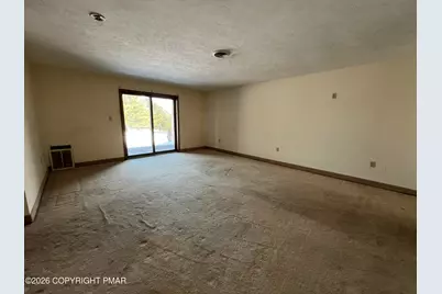  146 Foxfire Drive #APT 106, Mount Pocono, PA 18344 - Photo 4