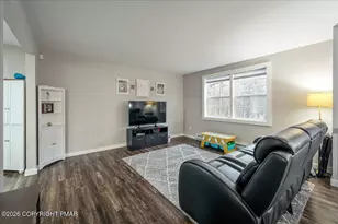 241 Squirrelwood Ct, Effort, PA 18330 - Photo 6