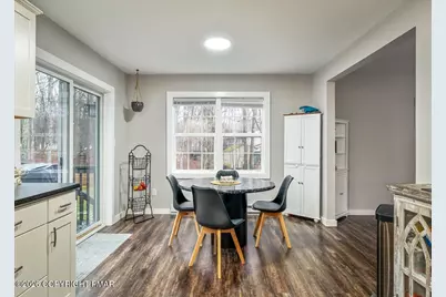  241 Squirrelwood Court, Effort, PA 18330 - Photo 10