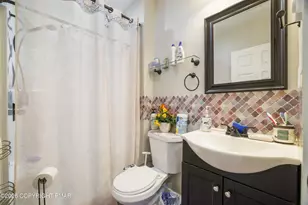 127 Simmons Pl, Bushkill, PA 18324 - Photo 10