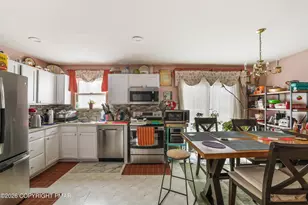 127 Simmons Pl, Bushkill, PA 18324 - Photo 4