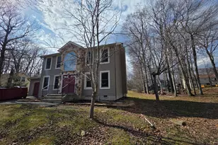 1528 Belgravia Dr, Tobyhanna, PA 18466 - Photo 2