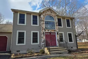 1528 Belgravia Dr, Tobyhanna, PA 18466 - Photo 1