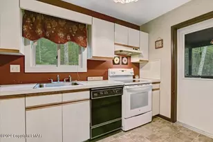 158 Forest Dr, Canadensis, PA 18325 - Photo 12