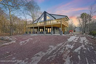 146 Chapman Cir, Albrightsville, PA 18210 - Photo 2