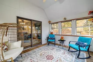 2208 Mohegan Ct, Long Pond, PA 18334 - Photo 28