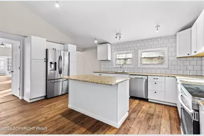  751 W Pennsylvania Avenue, Pen Argyl, PA 18072 - Photo 1