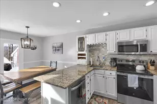 102 Laurelwoods Dr, Lake Harmony, PA 18624 - Photo 10